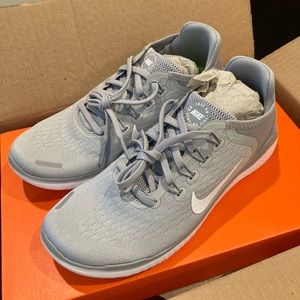 NIB nike free tennis shoe